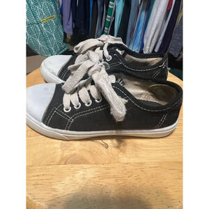 Boys Unbranded Sneakers Size 11 Black and White